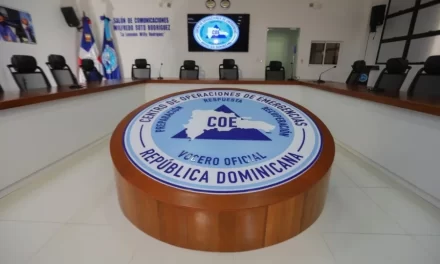 COE emite alerta por estropicio de condiciones marítimas en las costas del país