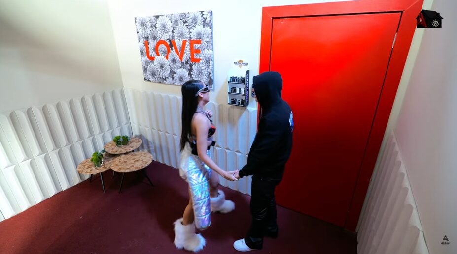 ¿Jlexis y La Gigi se besaron? Protagonizan un momento candente