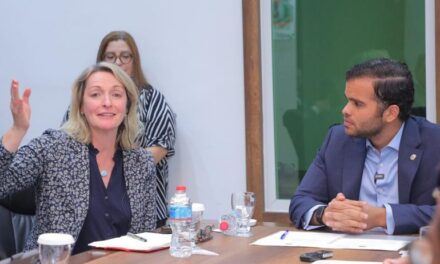 Delegación dominicana y británica analizan cooperación en materia tecnológica