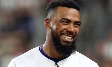 El dominicano Teoscar Hernández tuvo que averiguar otro hotel