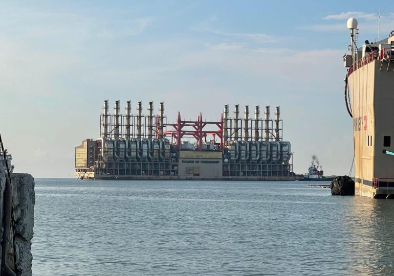 El Consejo Unificado de EDES aclara el reemplazo de Power Barge en Azua