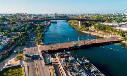 El puente flotante del río Ozama reabre a posteriori de la exactitud tras el huracán Melissa