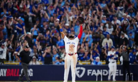 Azulejos dominan a Marineros y fuerzan un básico Juego 7 de la SCLA