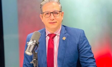 Rodolfo Santos analiza el engendro de La Casa de Alofoke