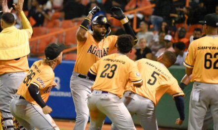Águilas Cibaeñas arrollan a los Toros del Este 11-4 en La Romana