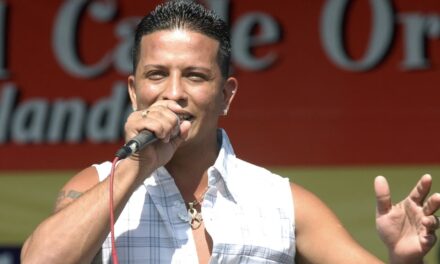 Muere el bachatero Alex “El Bizcochito” en visible azar automovilístico