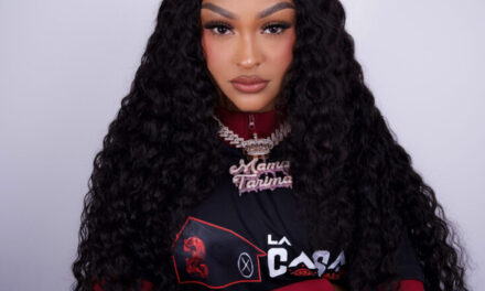 La Perversa se lo deja caer a Yesther y Michael