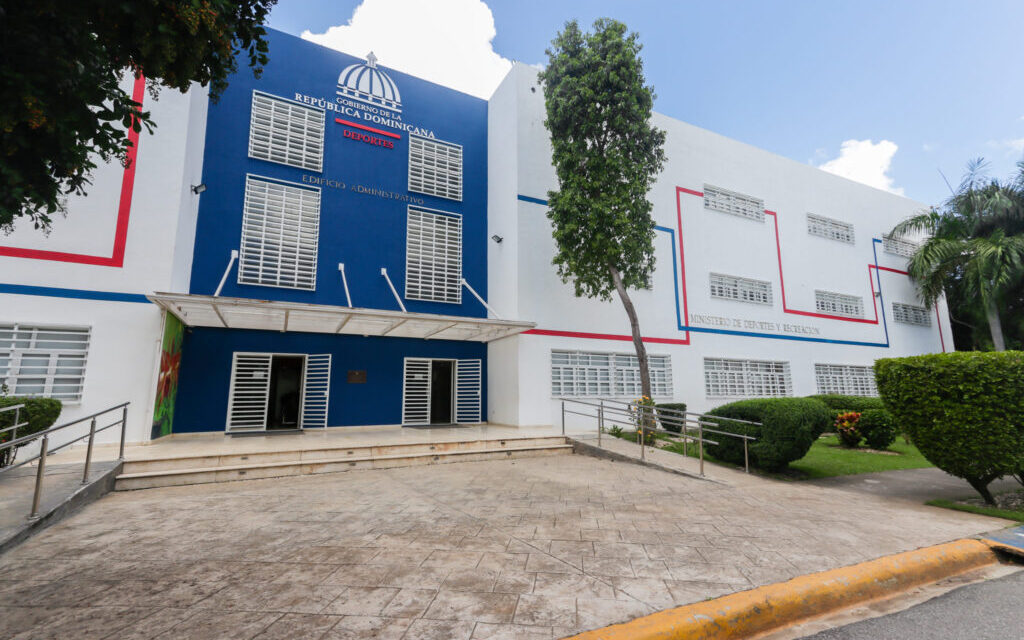 Ministerio de Deportes entrega nuevos fondos al Comité Olímpico