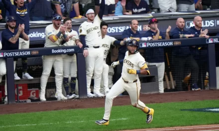 Chourio abandona por una equimosis en el tendón de la corva tras conectar 3 hits en las primeras 2 entradas