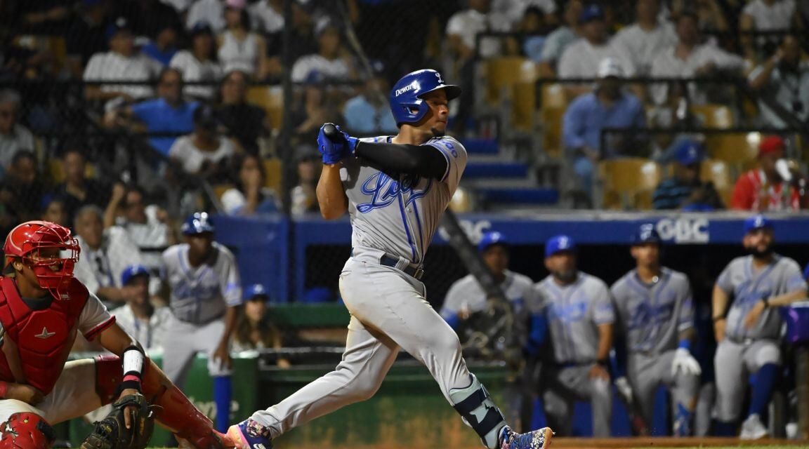 Licey vuelve a vapulear al Escogido al ritmo de trece hits