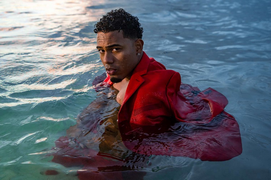 Myke Towers expresa su interés en participar en “La Casa de Alofoke 2”