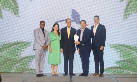 Paradisus Palma Real popular “Hotel del Año” en los Premios Nacionales de Turismo 2025