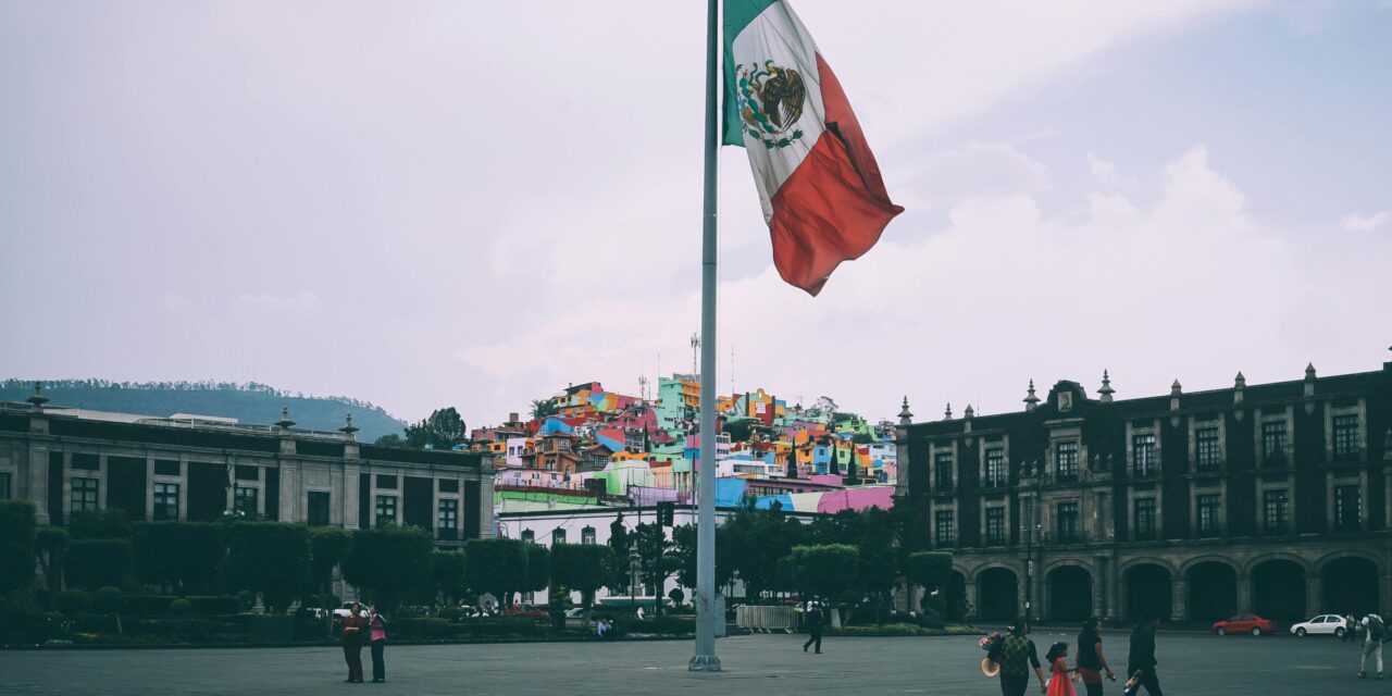 Presidente Abinader viaja a México por compromisos familiares