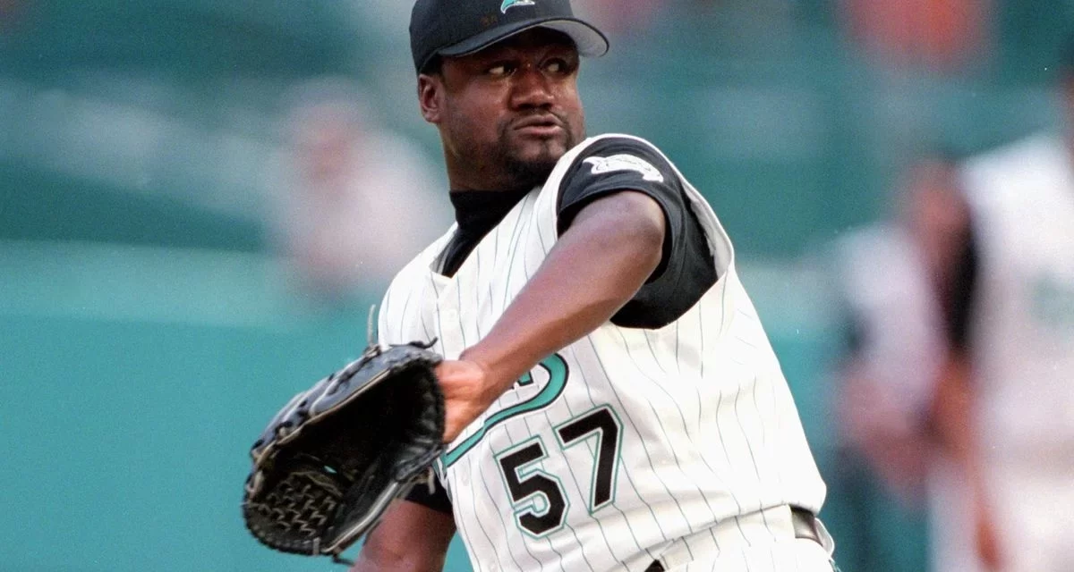 Marlins celebran el 25 aniversario de Antonio Alfonseca ser el primero de la franquicia en liderar salvamentos en la Liga Nacional