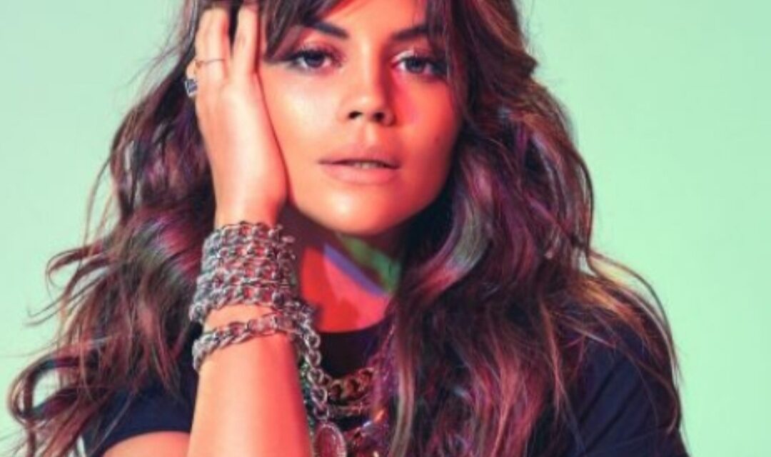 Techy sorprende con «Bad Man», un problema que celebra lo periódico