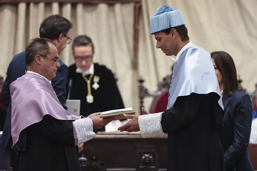 Nadal, honoris causa por la Universidad de Salamanca, defiende el deporte como puente de «cordialidad y respeto»