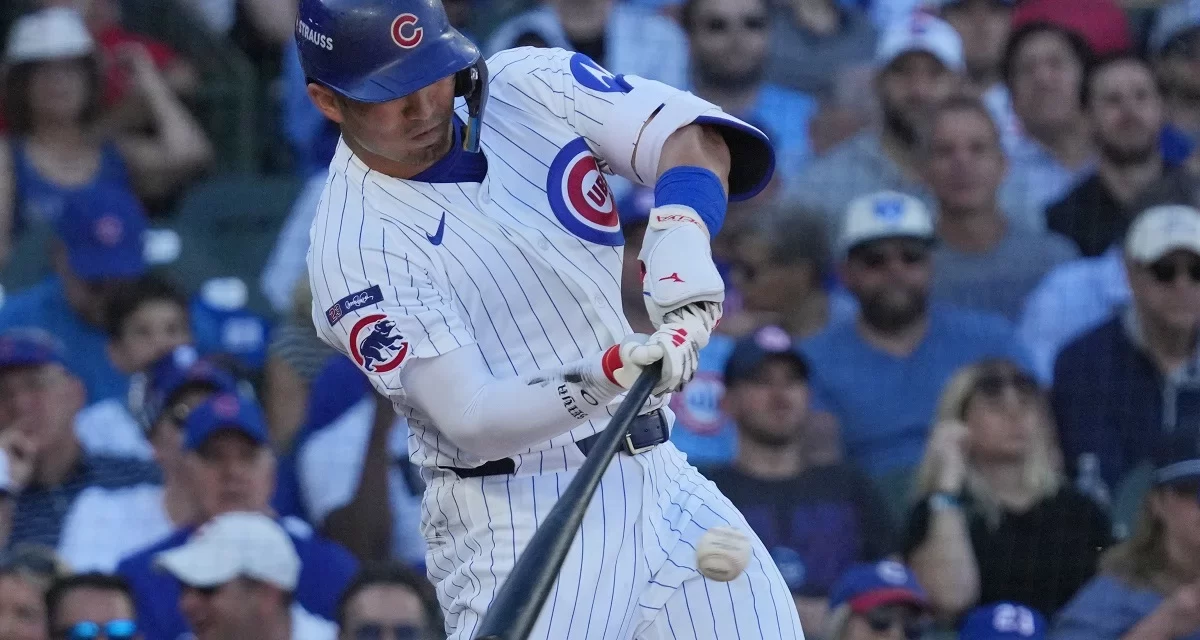 Jonrones seguidos de Seiya Suzuki y Carson Kelly guían a Cachorros en el Juego 1 sobre los Padres