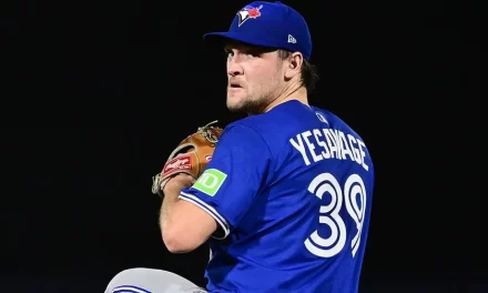El novato Trey Yesavage abrirá el primer partido de la Serie Mundial para los Blue Jays