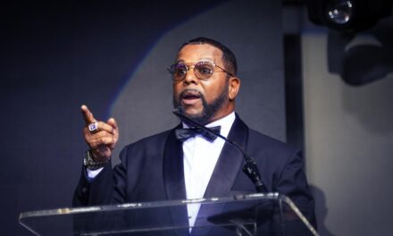 Personalidades de la vida pública acompañan a Luis Polonia