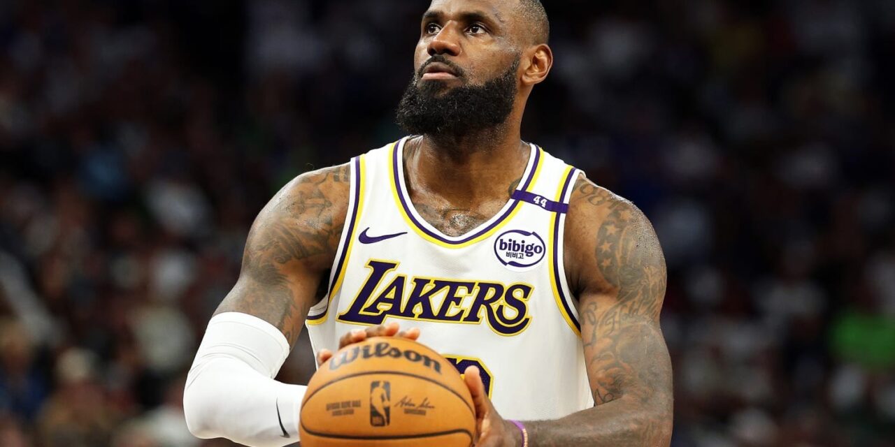 LeBron James se perderá el inicio de la NBA por ciática