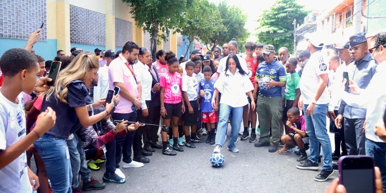Faride Raful asume esquema “Fútbol Callejero 3×3” impulsado por la PN en Capotillo
