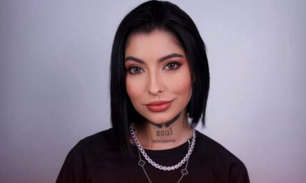 Equipo médico traslada a Valka adecuado a su estado de lozanía.