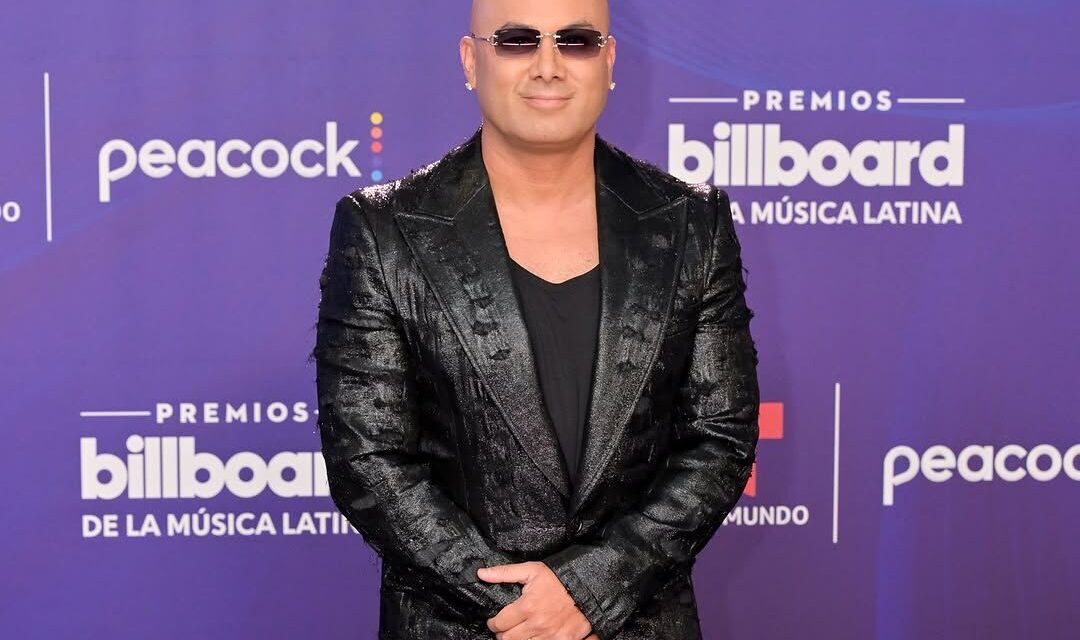 Los famosos brillan en la tapiz de los Premios Billboard 2025
