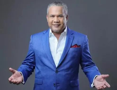 Héctor Acosta interpretará Himno “ShowDown RD vs. PR”