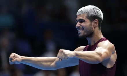 A Carlos Alcaraz le bastaría la final en París para terminar 2025 como número 1