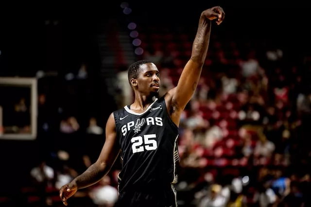 David Jones-García lidera a los Spurs a la vencimiento en tiempo extra frente a los Jazz
