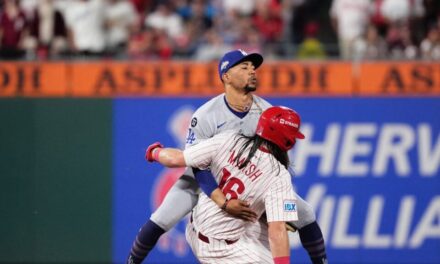 Dodgers prevalecen en Filadelfia y viajan a Los Ángeles en lo alto 2-0