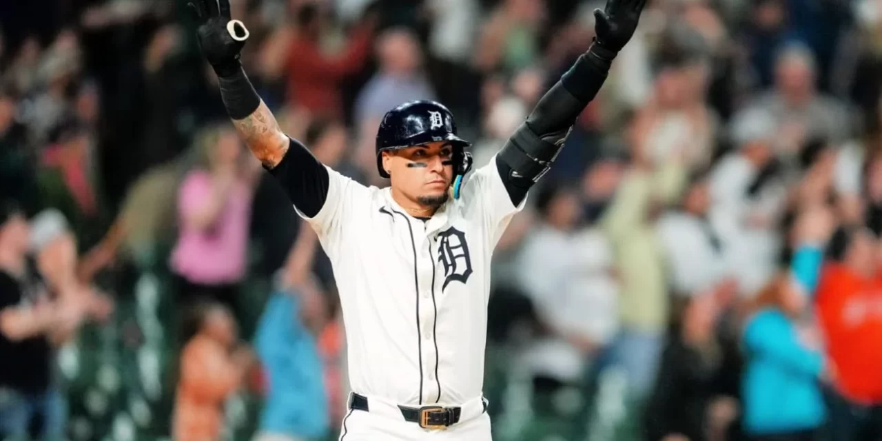 Javier Báez cajón jonrón, sencillo y empuja cuatro para surtir a los Tigres con vida; fuerzan maniobra esencial en Seattle