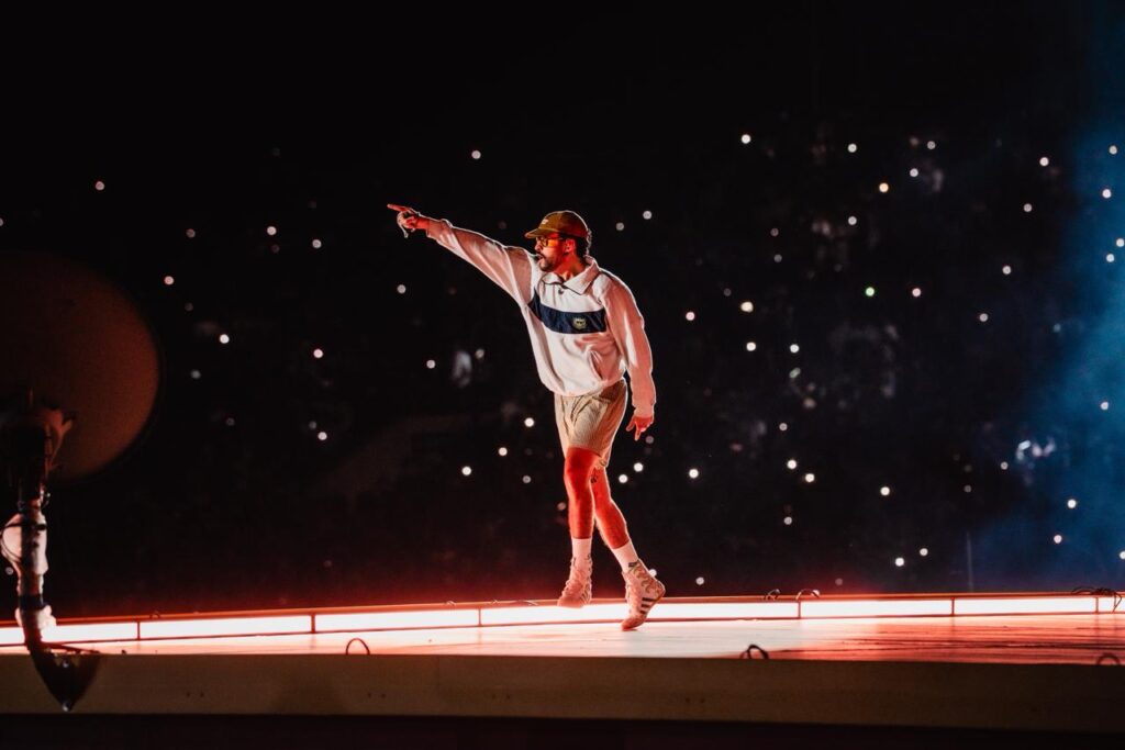 Bad Bunny inicia su gira mundial en RD: “Gracias por darme la energía que necesitaba” - Noticias de hoy en República Dominicana | último minuto