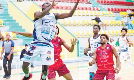 Daylin Thomas lidera Consuelo en el torneo SPM