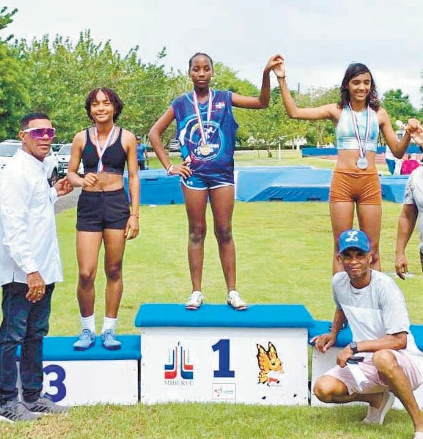 Celebra parada “Más Mujeres en Atletismo”