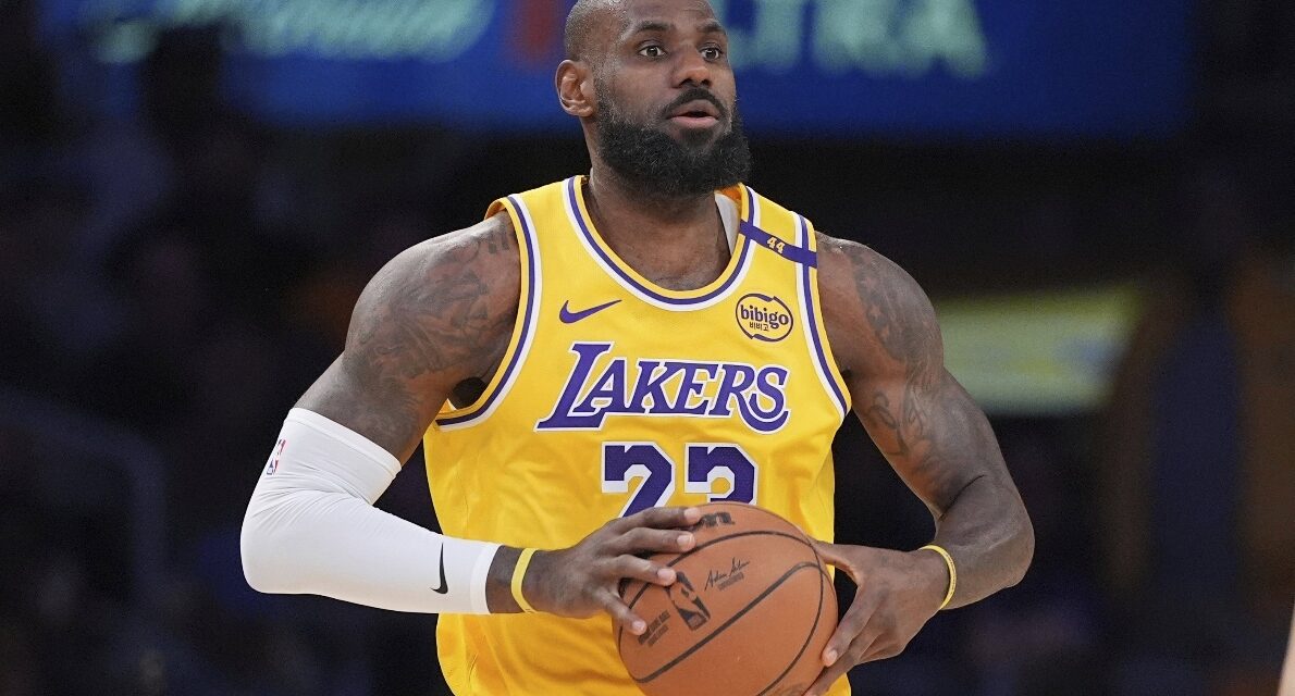LeBron James se integrará hoy a los Lakers; debutaría mañana contra Utah