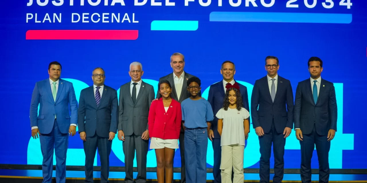 Abinader y Molina presentan plan “Justicia del Futuro 2034”