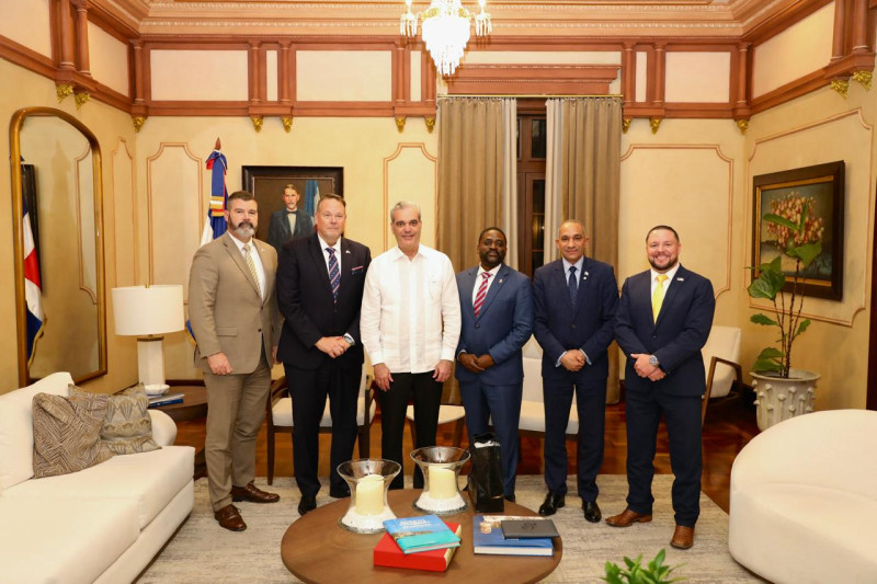 Abinader y la DEA fortalecen alianza antidrogas