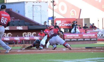 Leones caen en presencia de los Gigantes en partido reanudado en San Francisco de Macorís