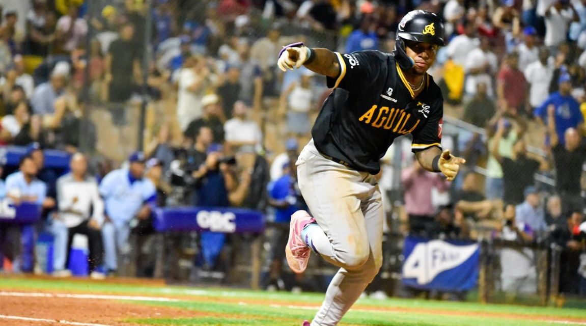 Amador decide triunfo Águilas sobre Licey