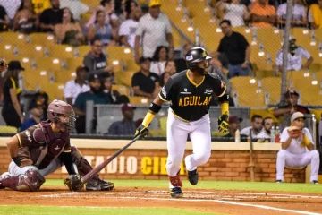 Águilas extienden su dominio y superan a los Toros 13–6 con poderosa ataque