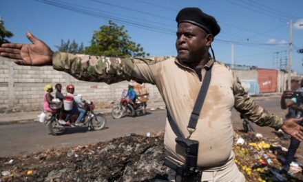 Barbecue advierte a los haitianos que permanezcan en casa mientras las pandillas se preparan para la confrontación