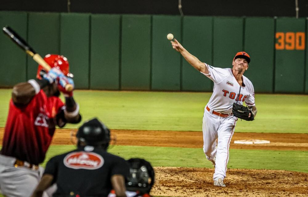 Toros vencen a Leones en un movilidad apretado; Suben al segundo zona, desplazando a los rojos