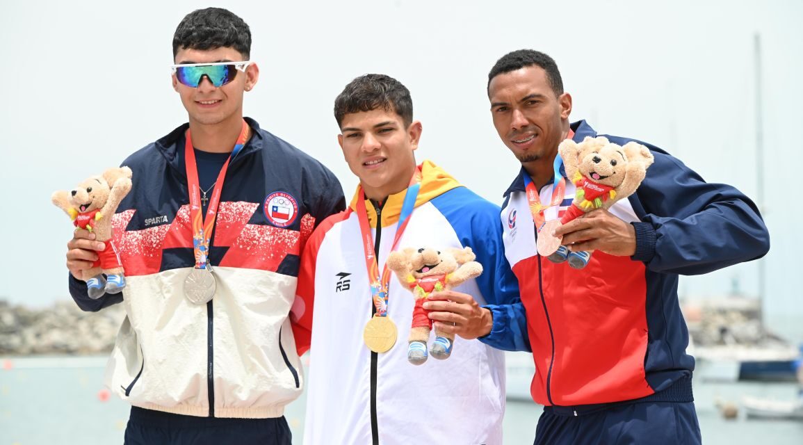 Canotaje apetencia bronce y bádminton asegura plata