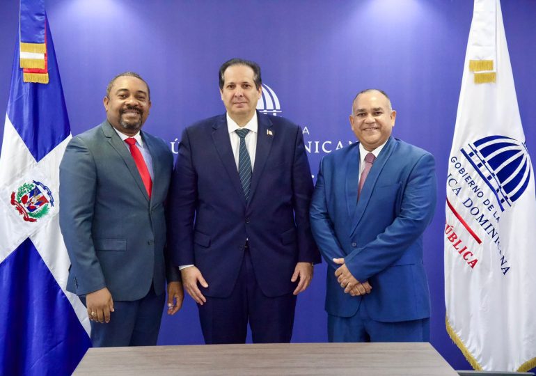 COOPNASALUD y Ministerio de Salud Pública fortalecen vínculos institucionales