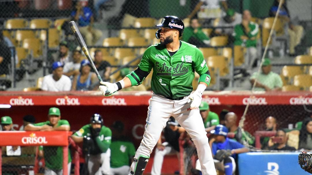 Robinson Canó empuja carrera de la trofeo en apertura con las Estrellas