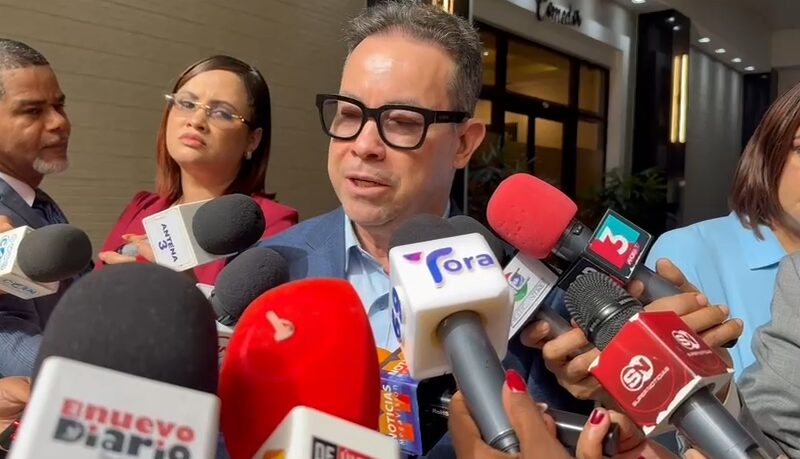 Alofoke Music coloca dos canciones en el Top 10 de YouTube