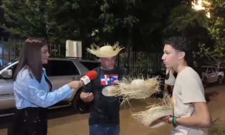 Los vendedores causan revuelo exterior del concierto de Bad Bunny