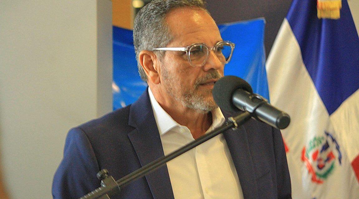 Comisionado de Béisbol agradece a Abinader decreto establece reglamento béisbol