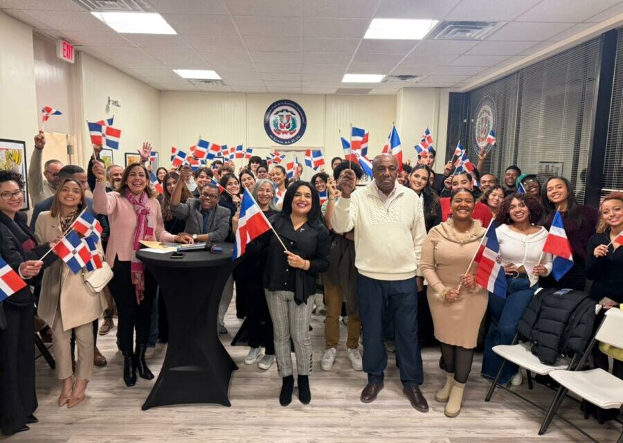 Consulado dominicano en Boston realiza primer avenencia con estudiantes dominicanos